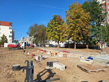 20231120_louka_za_skolou