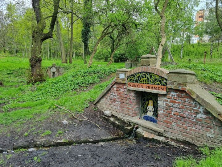 20240424_odber_vody_studanky_pramenni_roudna_suma (14) 20240424_odber_vody_studanky_pramenni_roudna_suma (14)