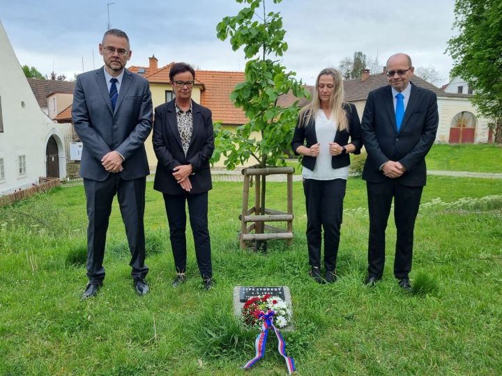 20240503_pietni_akt_lipa_svobody_bolevecka_naves (20) 20240503_pietni_akt_lipa_svobody_bolevecka_naves (20)