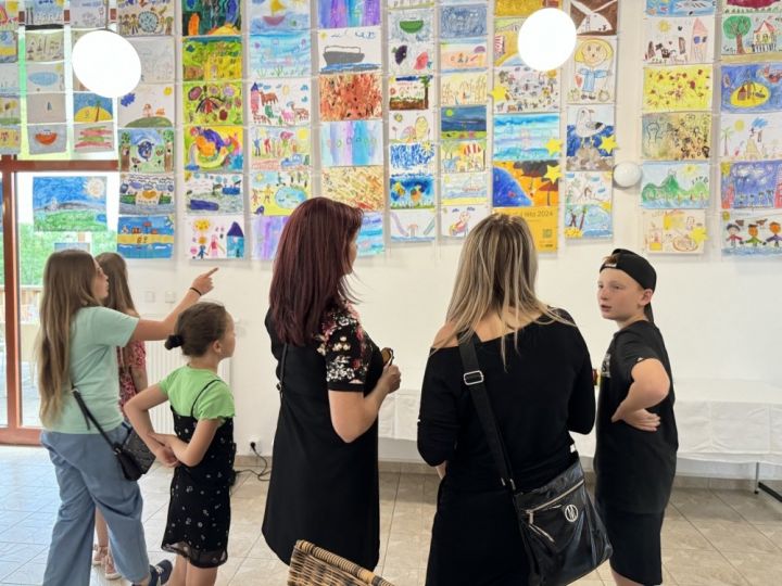 20240624_vernisaz_vystavy_namaluj_leto (2) 20240624_vernisaz_vystavy_namaluj_leto (2)