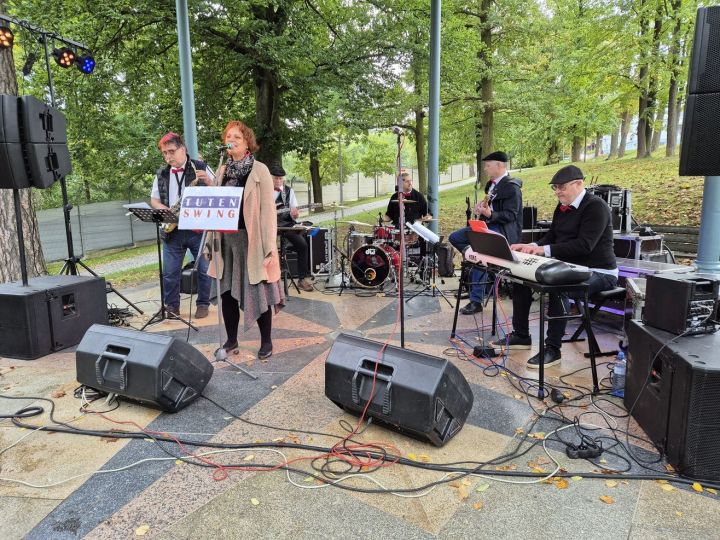 20240926_swingove_odpoledne_lochotinsky_park (6)