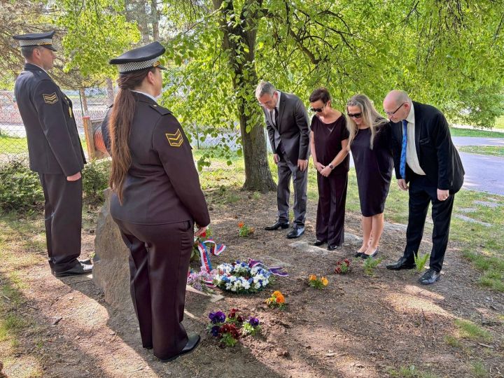 20260505_pietni_akt_lidice_park_u_bazenu (2)